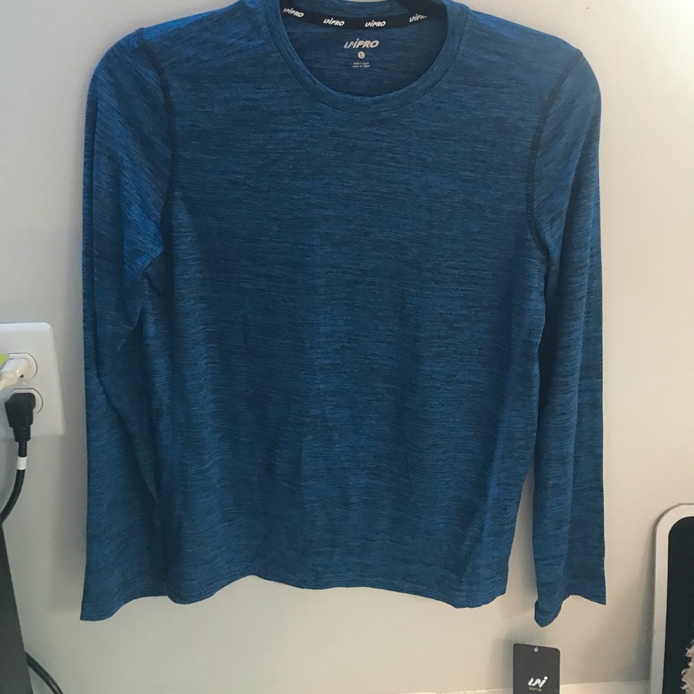 Long sleeve workout tee